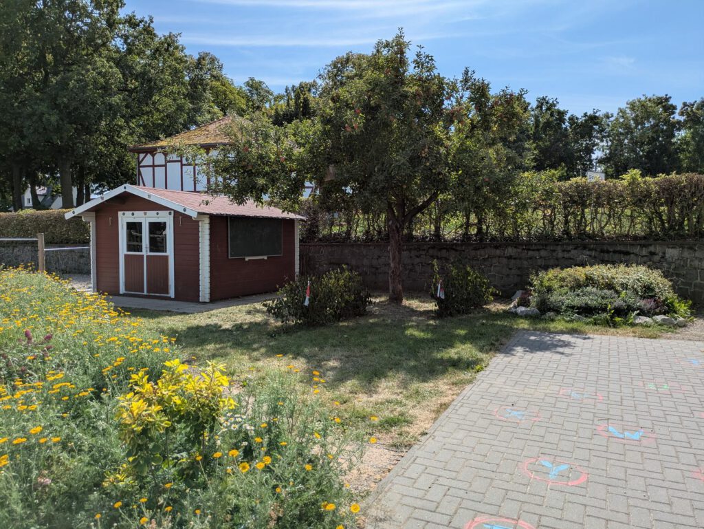 Stellbergschule - Gartenhaus - nachher