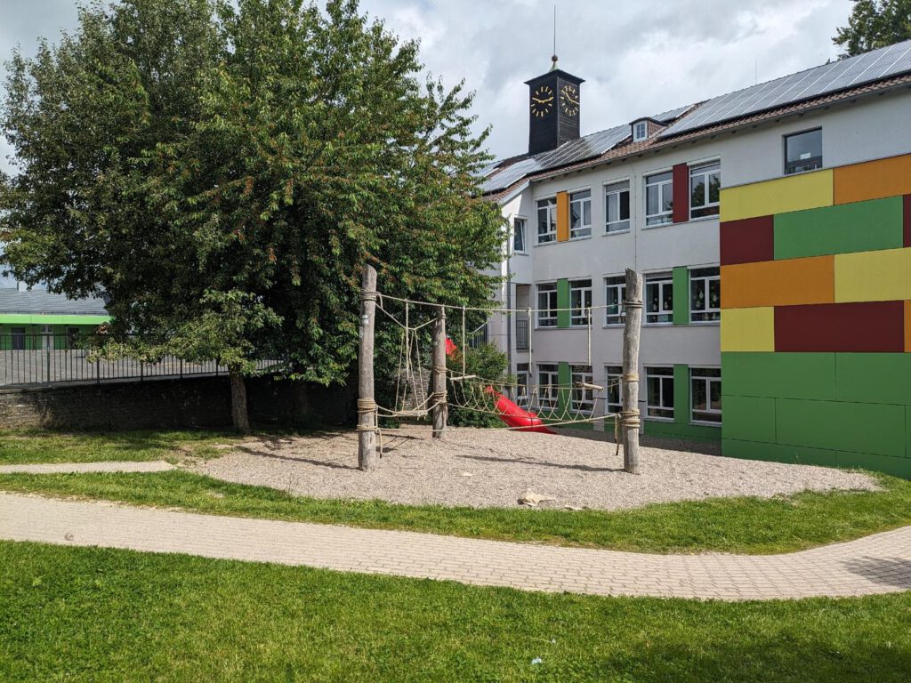 Stellbergschule - Seillandschaft - vorher